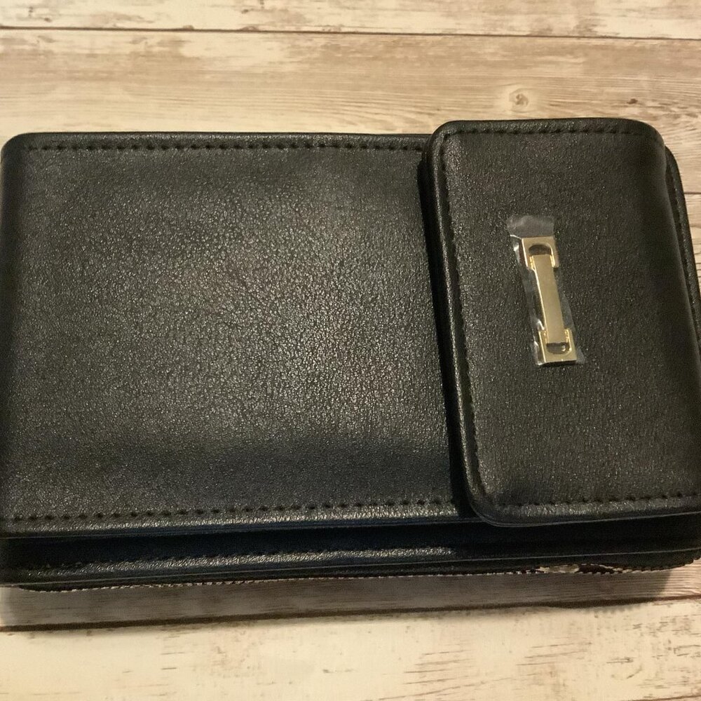 Black Leather Crossbody w/ Leather Strap!